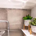 Kerala 49, Deluxe Flat In Historic Center * Peniche